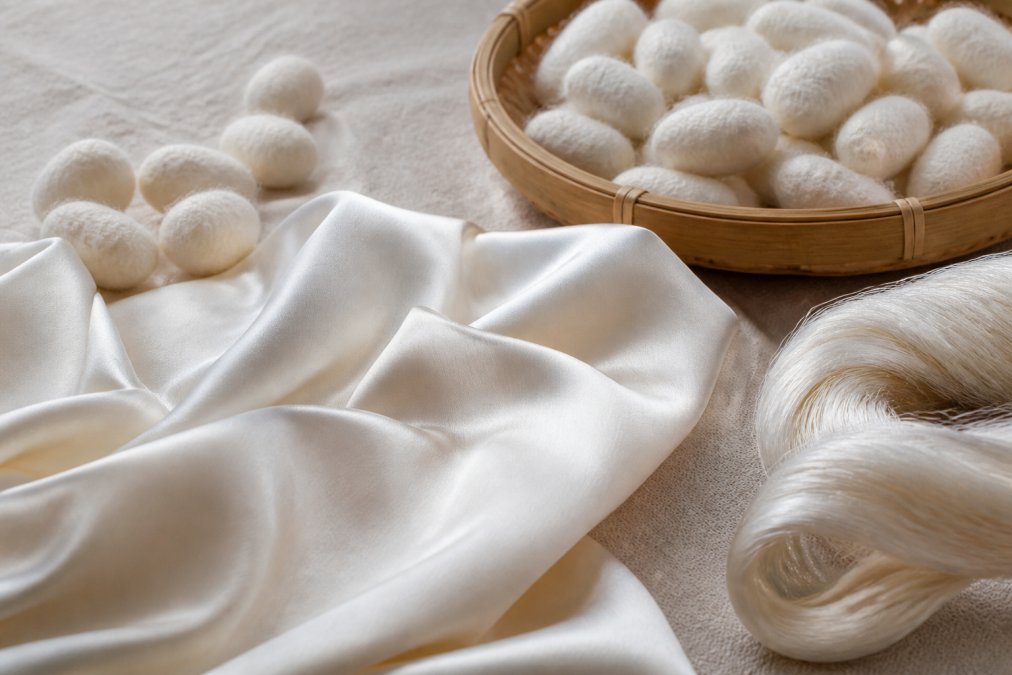 Mulberry Silk Momme Explained: 2026 Guide
