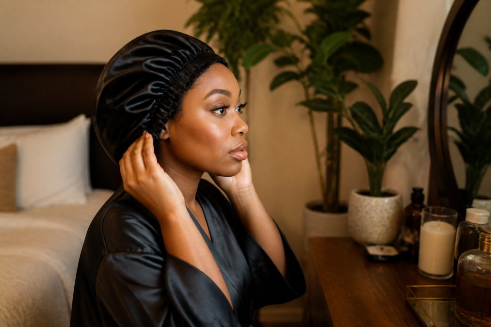 Silk Bonnet for Thick Coily Hair: 2026 Guide